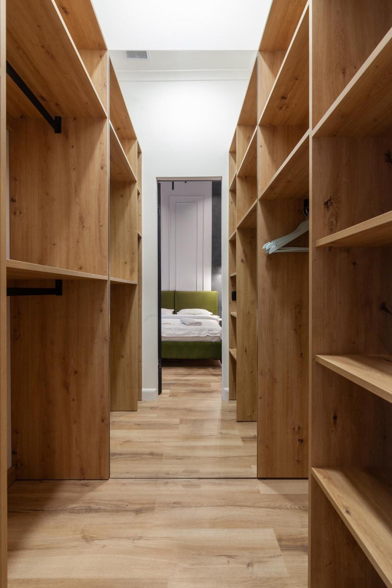 Leogrand Apartments On Franka 35 リヴィウ エクステリア 写真